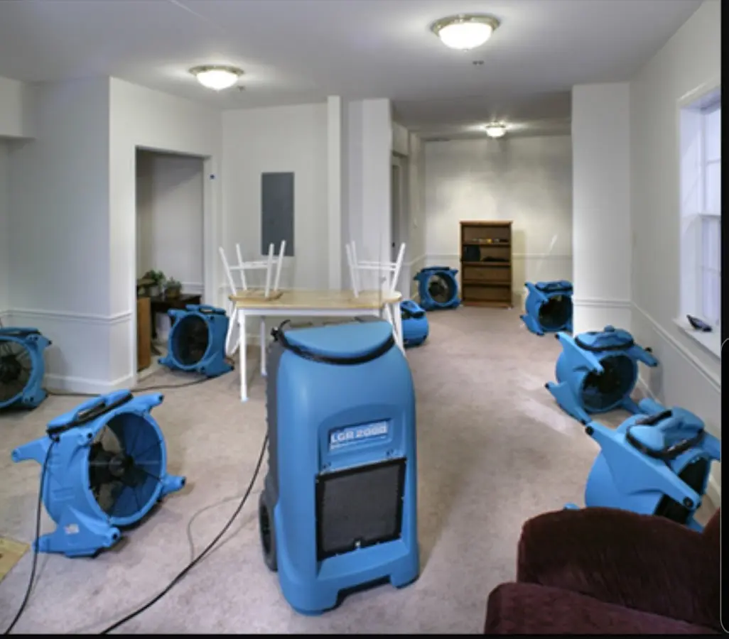 Air movers and dehumidifier setup for Water Extraction & Removal in Oelwein